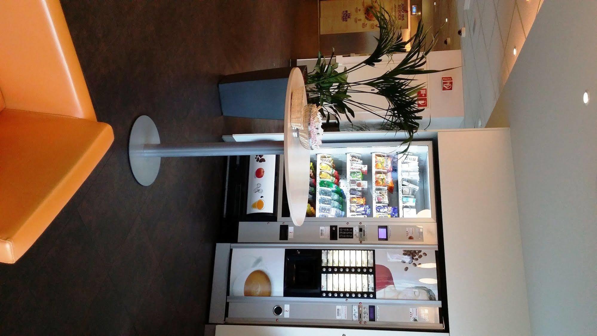 Ibis Budget Geneve Petit-Lancy Bagian luar foto